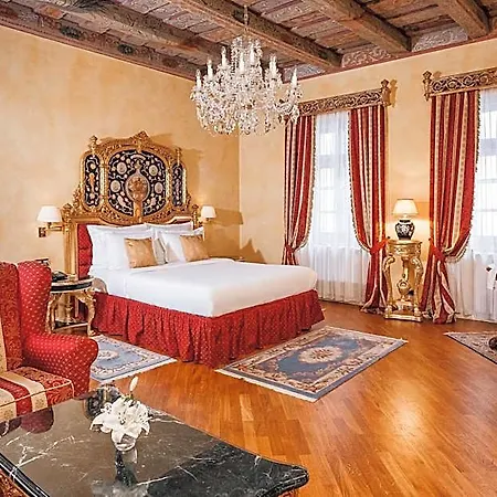فندق Alchymist Grand And 5*
